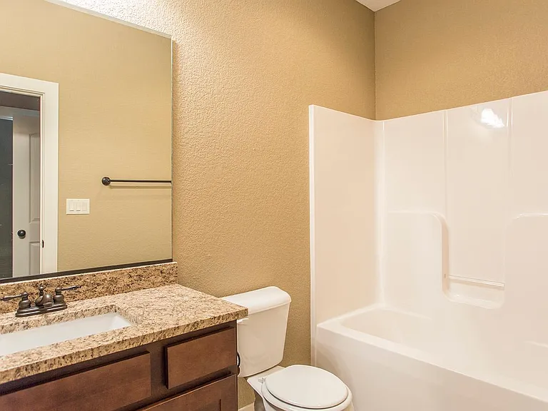 1659 Glade Dr SW — Photo 15