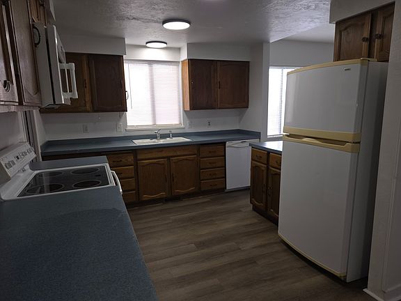 5th image of 338 S 9th St