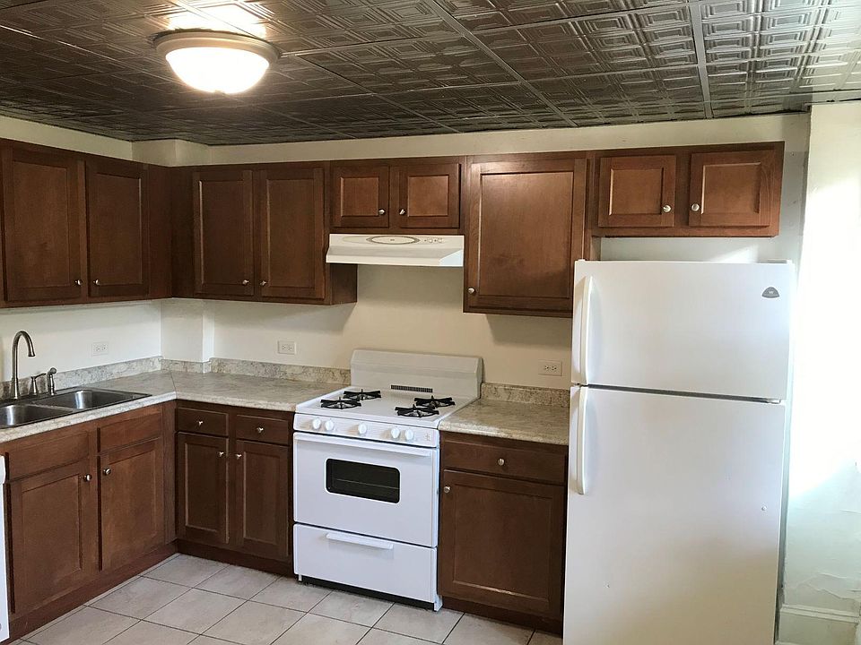 1st image of 2545 W Homer St #1