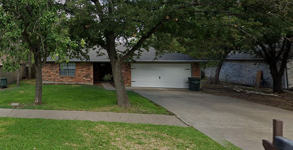 1st image of 4207 Woodcrest Dr