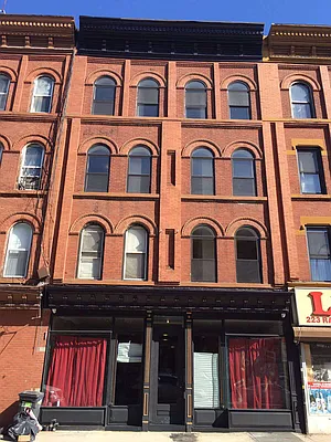 Rented by Prime Square Realty | media 50