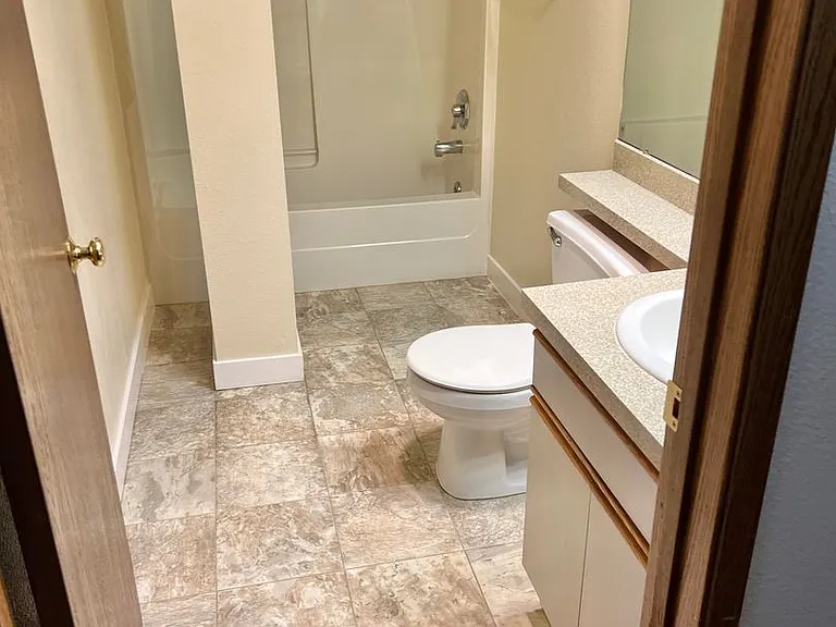 Tuscany Apartments — Photo 35
