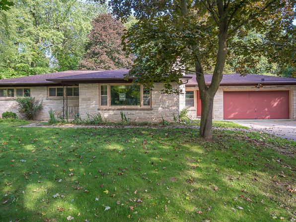 Big Cedar Lake West Bend Real Estate 7 Homes For Sale Zillow