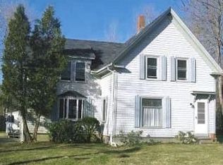 65 Acadia Dr, Rockland, ME 04841