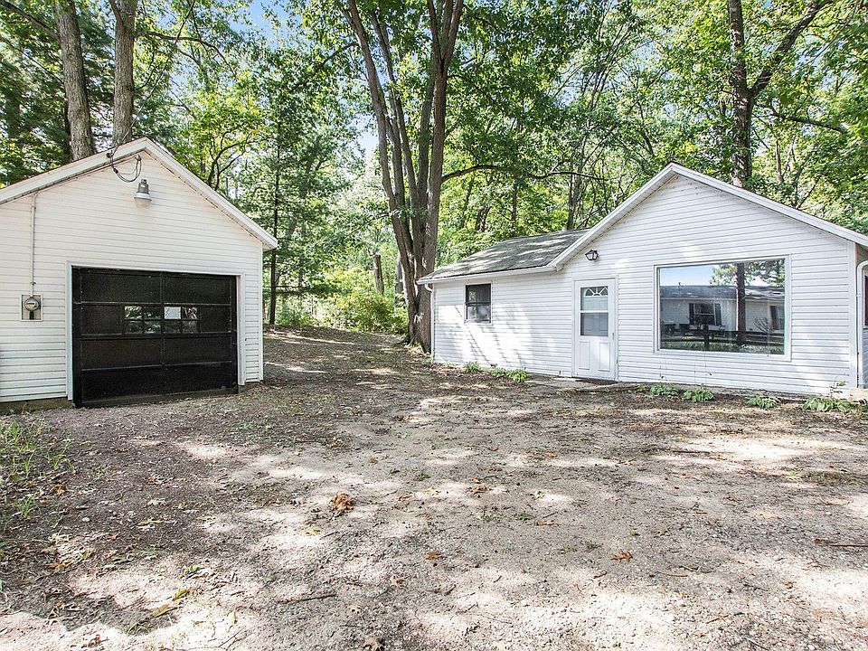 1009 Lake St, Pullman, MI 49450 Zillow