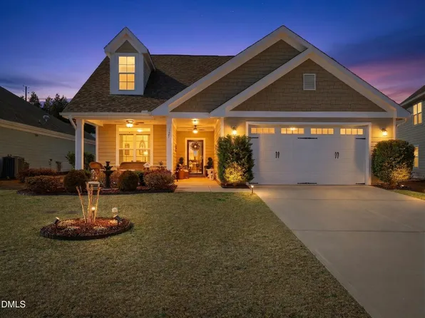 137 Balsam Ln, Clayton, NC 27527