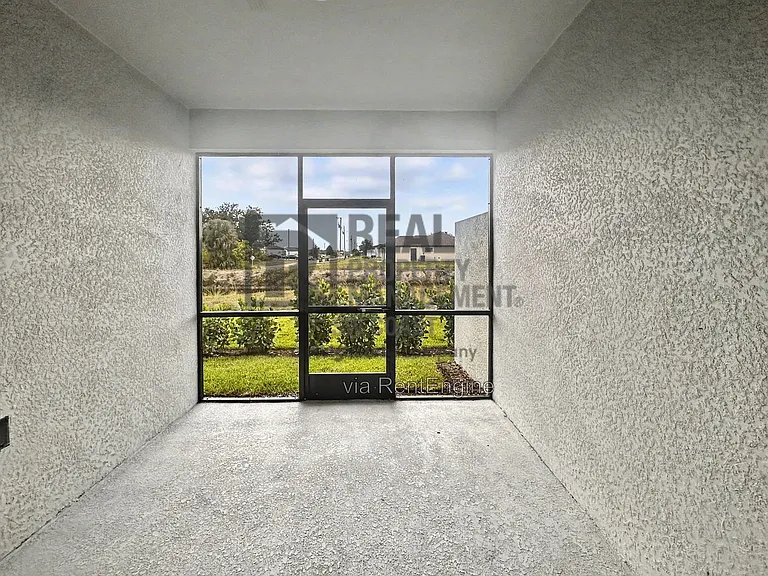 20501 Hazelnut Ct S — Photo 19