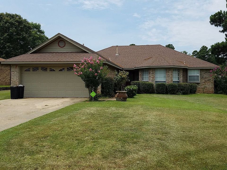 1st image of 306 Kimball Cir