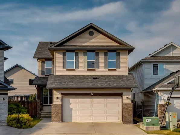 82 S Everglen Cres SW, Calgary, AB T2Y 0G5
