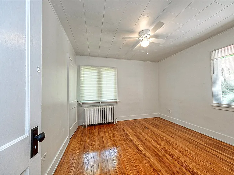 565 Ardmore Blvd — Photo 17