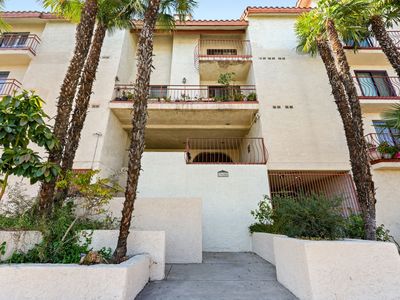 7625 Reseda Blvd UNIT 105, Reseda, CA, 91335