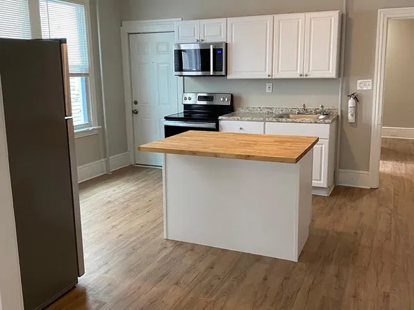 14 Walnut St #A, Salem, NJ 08079