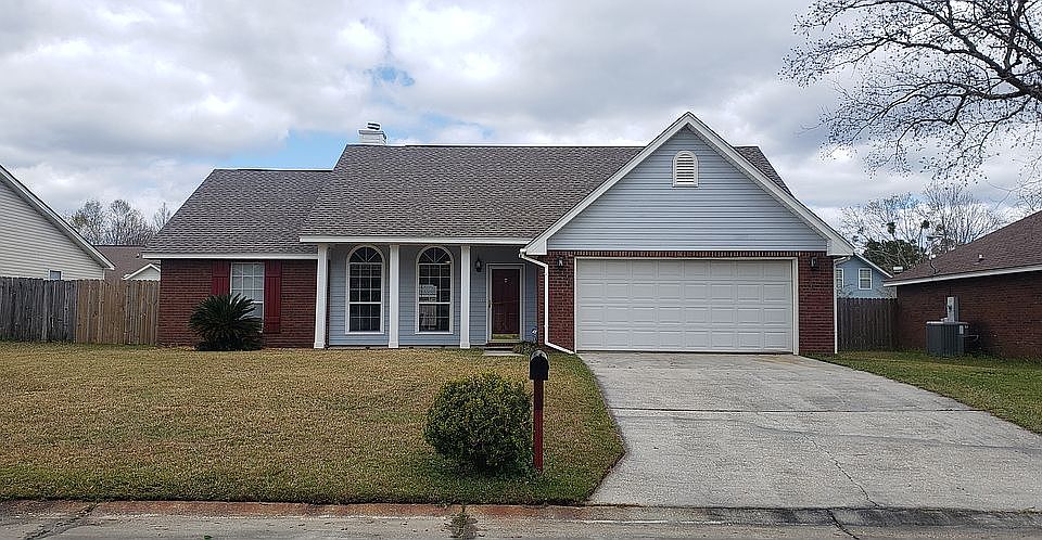 1st image of 15120 Loveless Dr