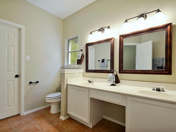 4th image of 5814 Marchmont Ln