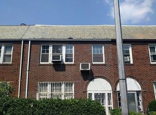3250 54th St, Woodside, NY 11377