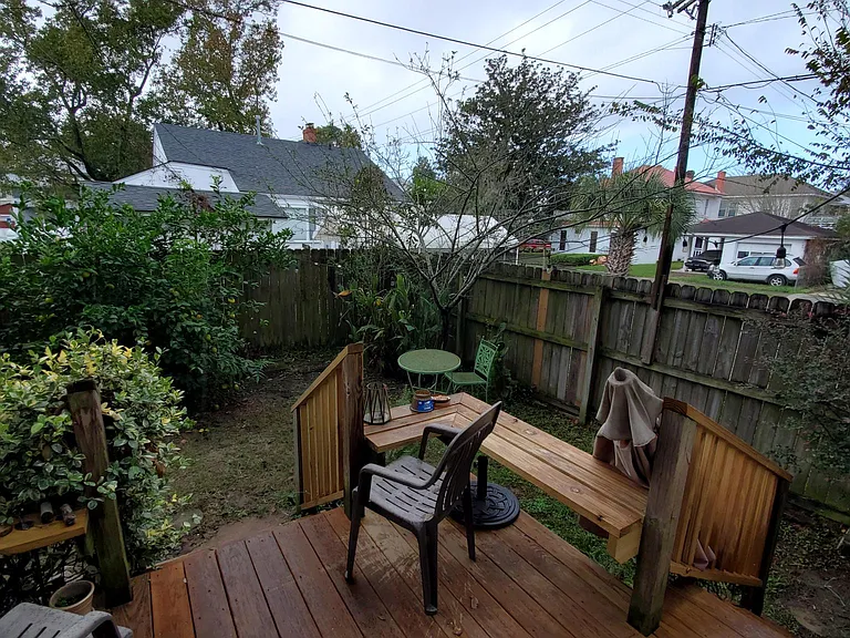 807 E 39th St — Photo 32