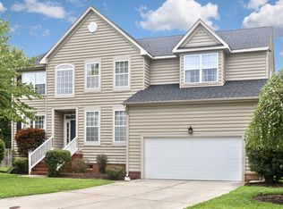803 Amberline Dr, Chesapeake, VA 23322
