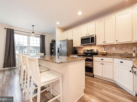 4th image of 2609 Brown Alder Ct