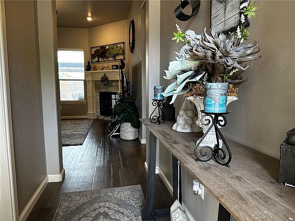 5th image of 2805 Pebble Creek St