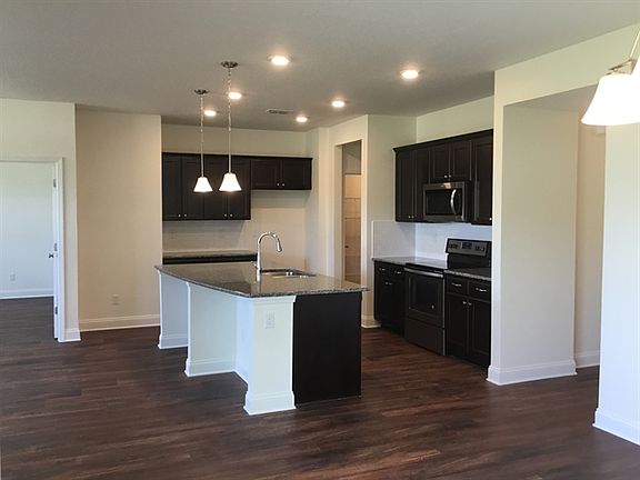 3rd image of 865 Sunny Stroll Dr