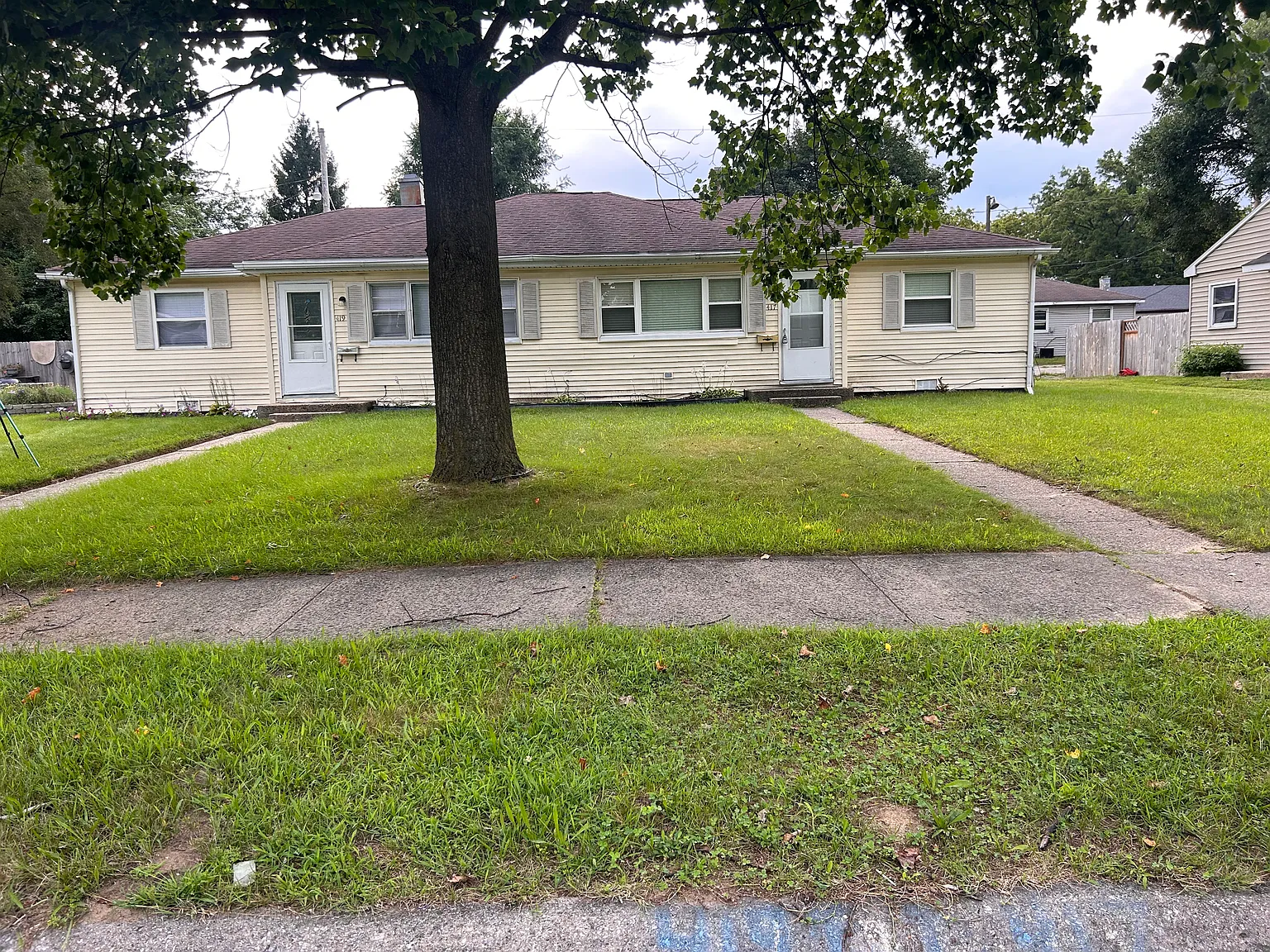 2 bed, 830 sqft, $1,100 — Photo 1