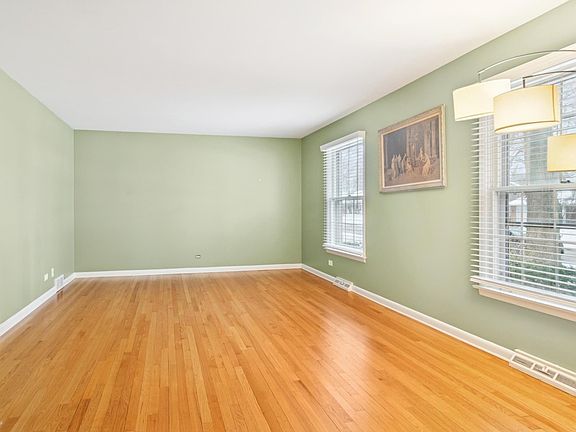 4th image of 156 Blueberry Rd