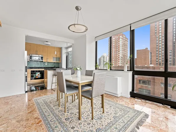 245 E 93rd St APT 19D, New York, NY 10128