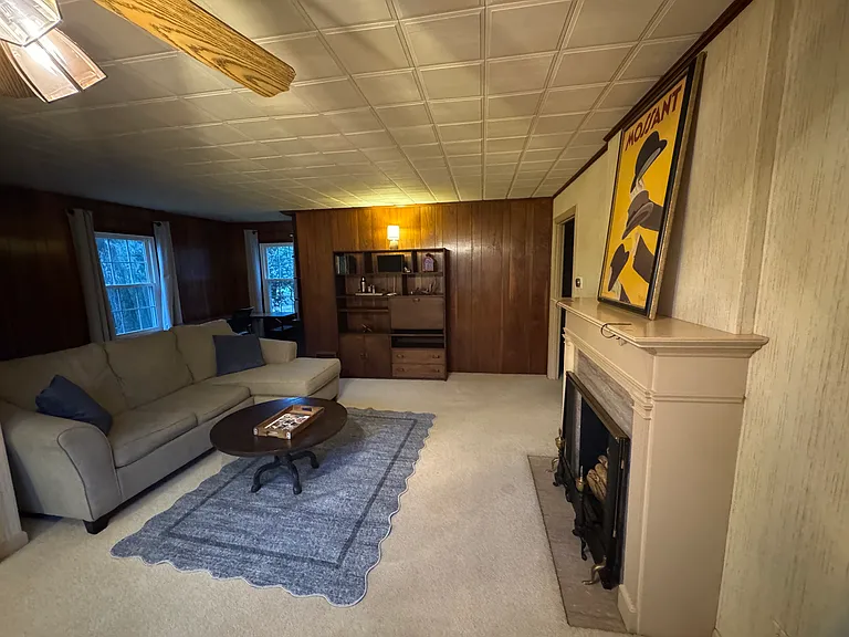 383 Hollywood Ave — Photo 6