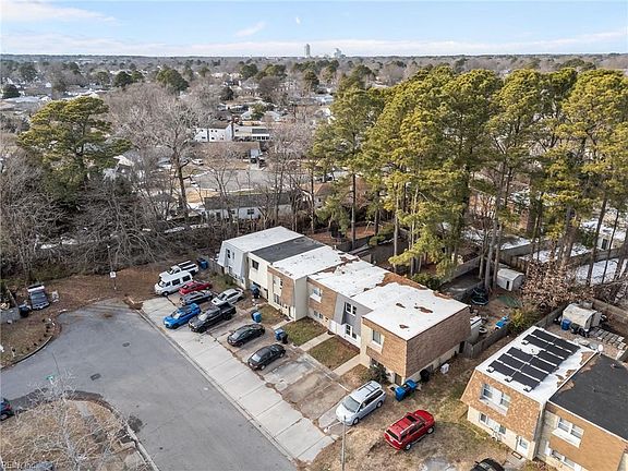 2nd image of 3737 Bancroft Dr