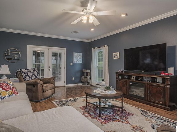 2nd image of 335 Lapine Rd