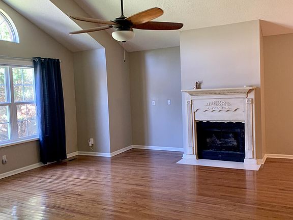 5th image of 2106 Colby Dr