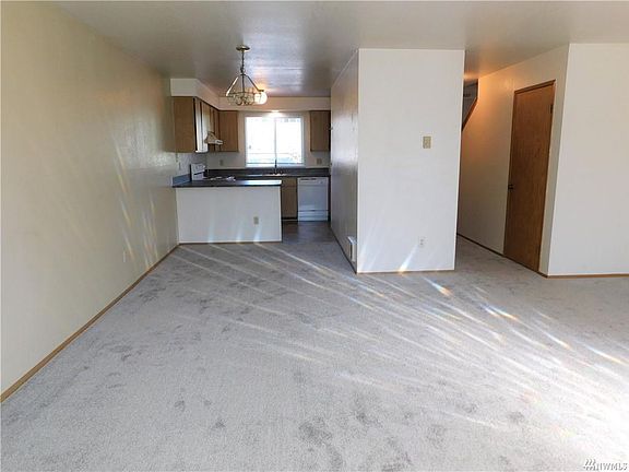 4th image of 1536 29th St SE Unit 2