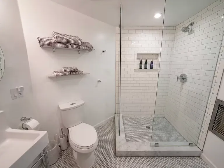 7041 Woodrow Wilson Dr — Photo 18
