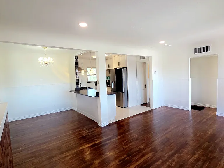 3409 Sacramento Ave — Photo 6