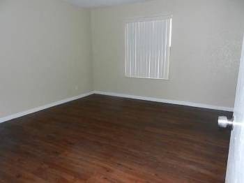 4th image of 4701 Alberta Ave