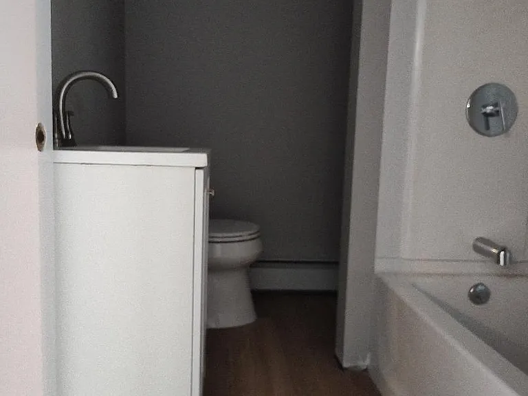 2nd floor bathroom