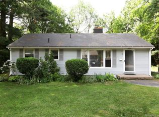 3 Daniel Blvd, Bloomfield, CT 06002