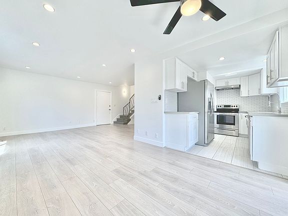 5th image of 8616 Whitworth Dr #206