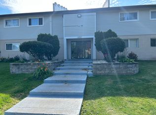880 E Old Willow Rd APT 166, Prospect Heights, IL 60070