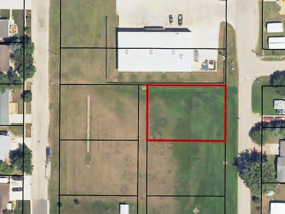 1st image of 325 9th St