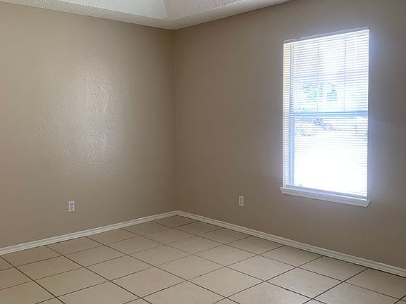5th image of 2813 N 30th St APT C