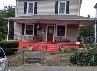 106 14th St SW #3, Roanoke, VA 24016