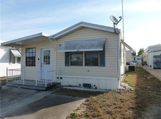 130 Center Crest Blvd, Davenport, FL 33837