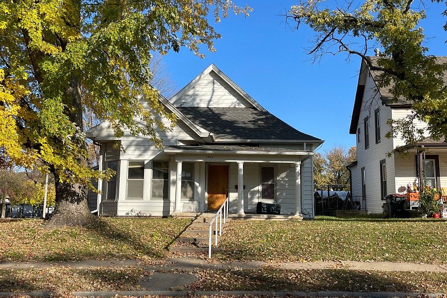 1300 High St Beatrice NE 68310 Zillow