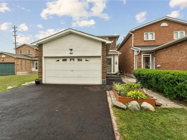 44 Adam St, Brampton, ON L6Z 2R9
