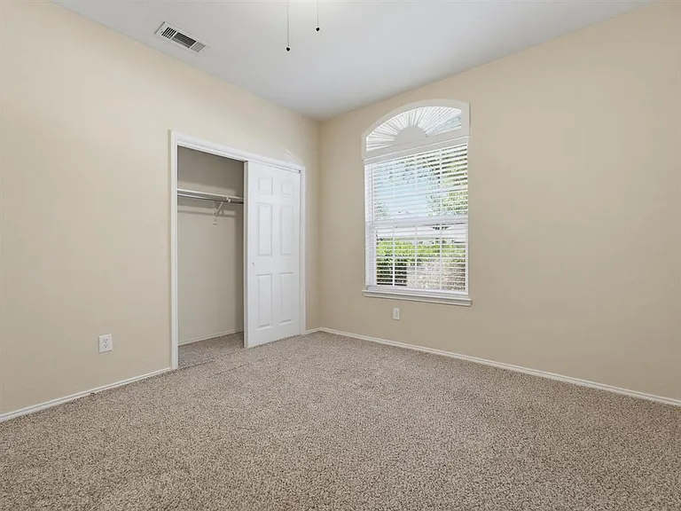 4105 Capstone Dr — Photo 12