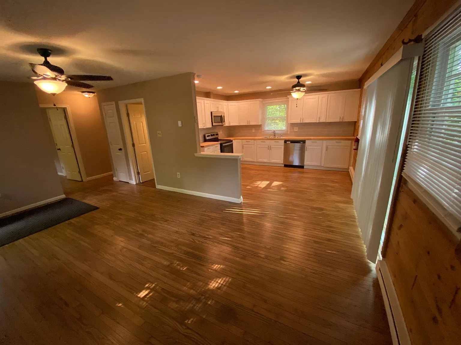 207 Echo Lake Rd — Photo 4