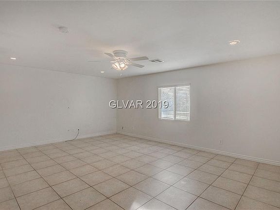 3rd image of 409 Antelope Way #0