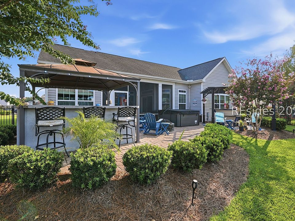 1st image of 976 Hearthstone Dr