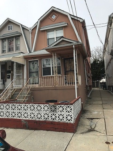 2nd image of 718 E 45th St